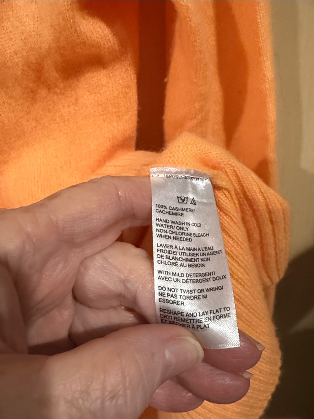 Soft silk blend Saks Fifth Avenue Peach Crewneck Sweater - Picture 5 of 6